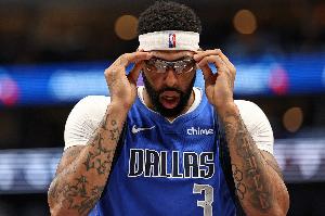 基德：浓眉今天参加了训练 将视情况在对阵湖人/快船的比赛中复出