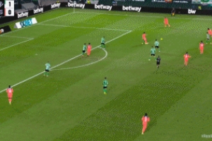 费兰3分钟内先后包抄+侧钩完成双响，巴萨反超比分2-1贝蒂斯