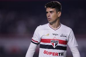 告别绿茵！巴媒确认：34岁奥斯卡已决定挂靴，此前遭遇突发晕厥